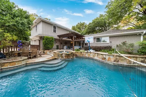 2409 Little Creek Dr, Richardson, TX 75080