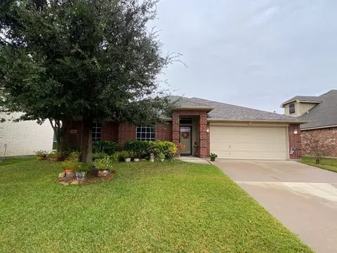 835 Evergreen Ln, Burleson, TX 76028