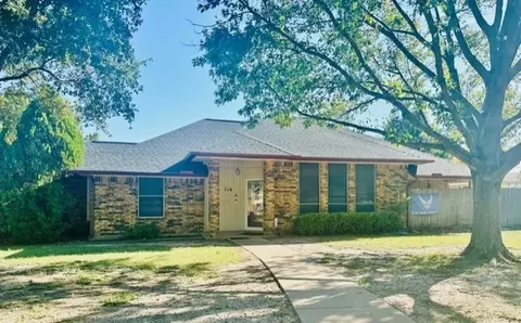 714 Paintbrush Dr, Keller, TX 76248