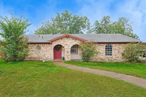 6632 Summertime Ln, Watauga, TX 76148