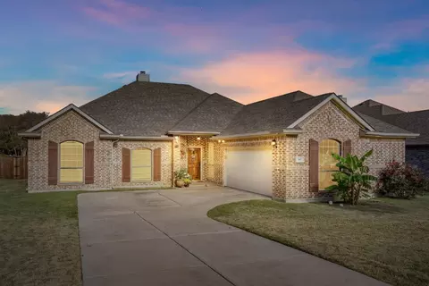 207 Rushcreek Dr, Wylie, TX 75098