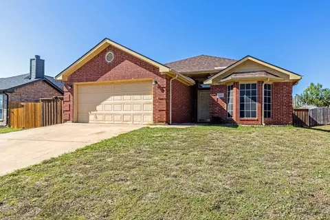 5325 Cedar Waxwing Ln, Dallas, TX 75236