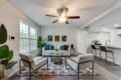 5645 Lester Granger Dr, Fort Worth, TX 76112