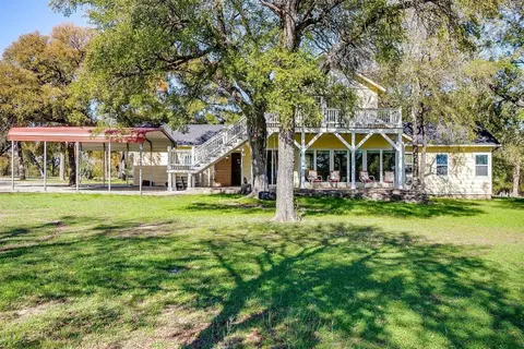 533 Crest Ridge Dr, Lakeside, TX 76108