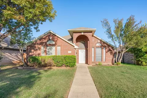 7012 Indiana Ave, Fort Worth, TX 76137