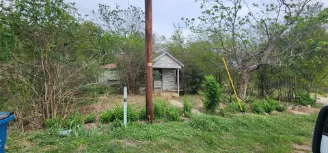 204 Cemetery Rd, Mexia, TX 76667