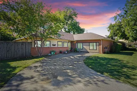 7816 Mary Frances Ln, North Richland Hills, TX 76180