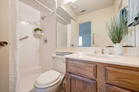 1712 Chittam Dr, Euless, TX 76039 photo 5