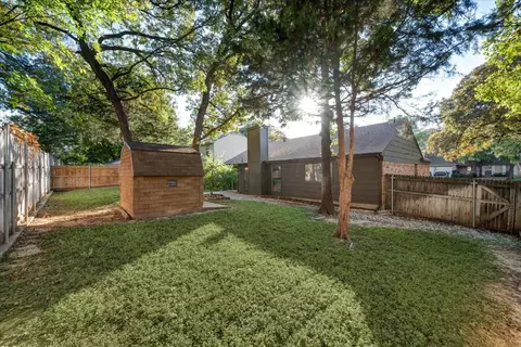 1712 Chittam Dr, Euless, TX 76039 photo 3