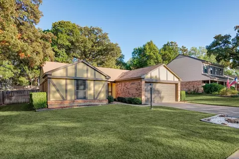 1712 Chittam Dr, Euless, TX 76039 photo 2