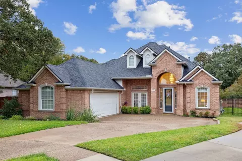2905 Timber Gardens Ct, Arlington, TX 76016