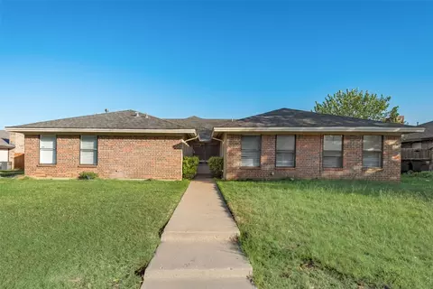 4413 Menzer Rd, Fort Worth, TX 76103