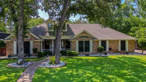 1206 Timber Creek Dr, Weatherford, TX 76086