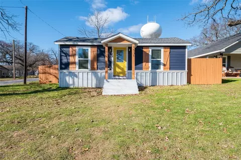 1531 S Chandler Ave, Denison, TX 75020