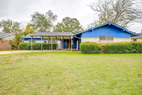 821 Coury Rd, Everman, TX 76140