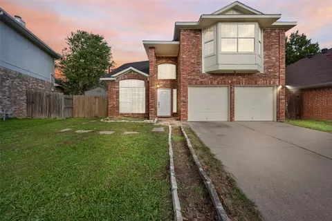 917 Grasswood Dr, Arlington, TX 76017