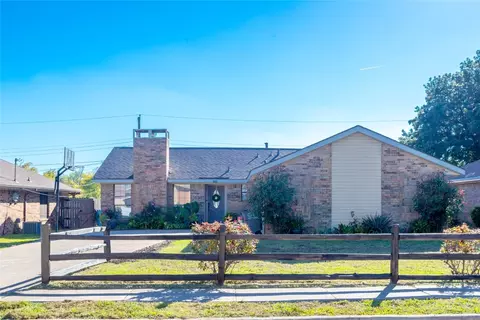 2608 Herring Cir, Sachse, TX 75048