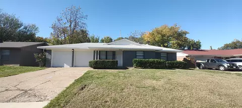 3313 Shorewood Dr, Mesquite, TX 75150