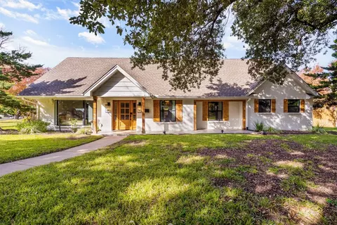 3475 Bevann Dr, Farmers Branch, TX 75234
