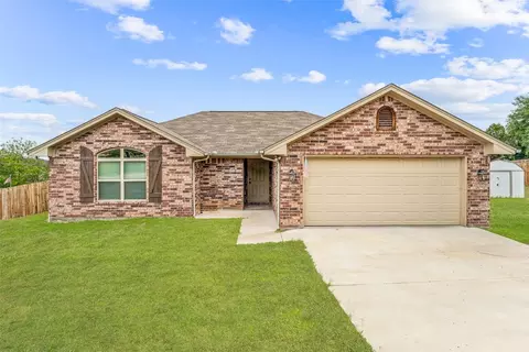 1200 Iowa Ct, Granbury, TX 76048