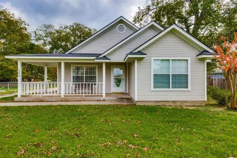 301 S Porch St, Tioga, TX 76271