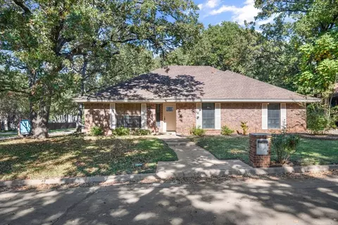 2015 Royal Club Ct, Arlington, TX 76017