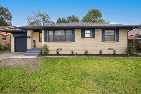 9102 Piper Ln, Dallas, TX 75228