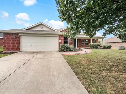 825 Sherry Ln S, Krugerville, TX 76227