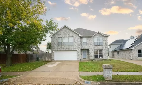 7410 Rochester Ln, Arlington, TX 76002