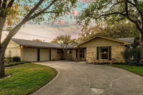 1708 Elmhurst Ct, Arlington, TX 76012