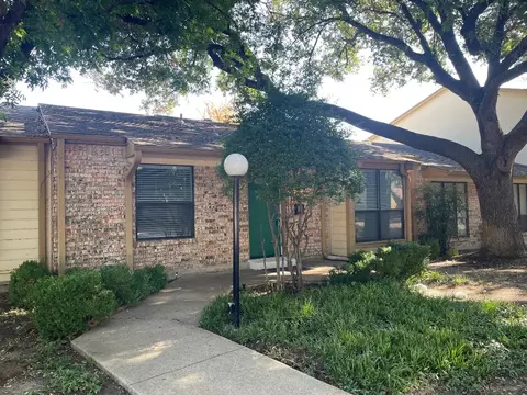 13805 Brookgreen Dr, Dallas, TX 75240