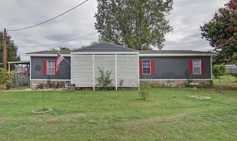 650 Whisperview Cir, Granbury, TX 76049