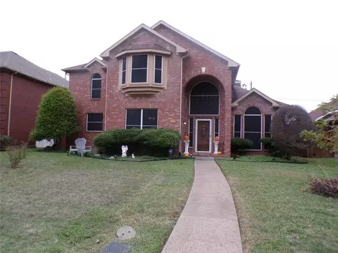 1037 Essex Dr, Cedar Hill, TX 75104