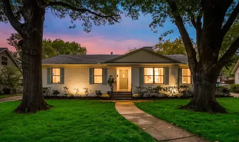 212 Murray Ln, Richardson, TX 75080