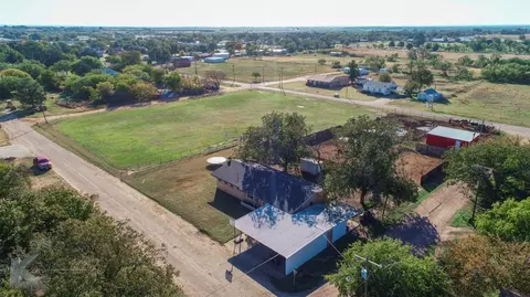 1007 S 2nd St, Haskell, TX 79521