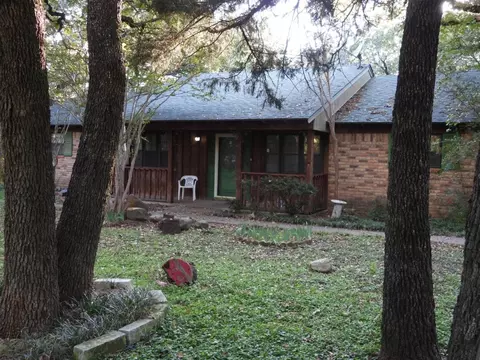 5005 Briar Patch Ln, Burleson, TX 76028