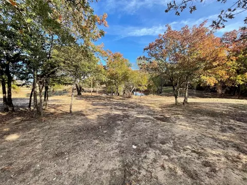 215 Twisted Willow, Sunset, TX 76270 photo 13