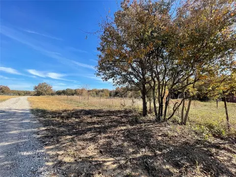 215 Twisted Willow, Sunset, TX 76270 photo 34