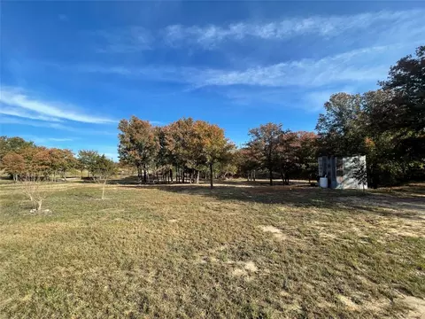 215 Twisted Willow, Sunset, TX 76270 photo 12