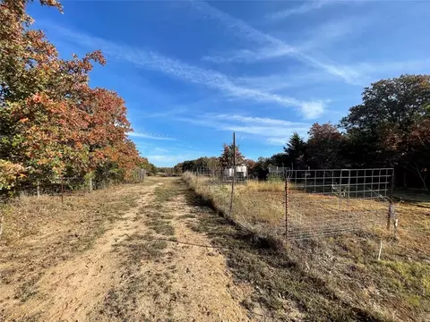 215 Twisted Willow, Sunset, TX 76270 photo 22
