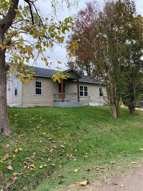 200 Rs County Road 1626, Lone Oak, TX 75453