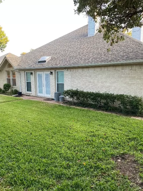 720 Bent Tree Ct, Hurst, TX 76054 photo 5