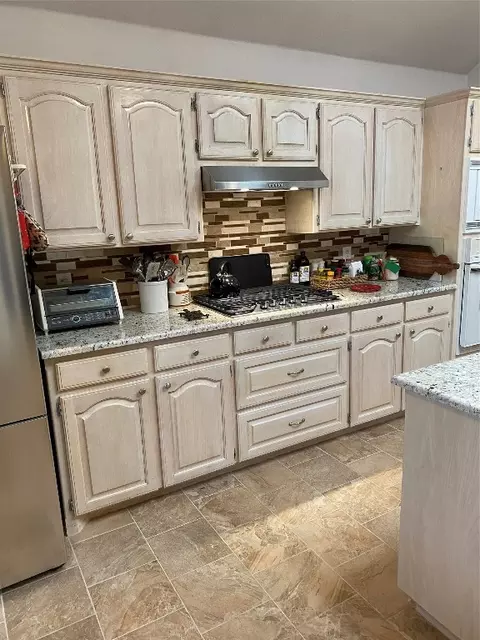 720 Bent Tree Ct, Hurst, TX 76054 photo 15