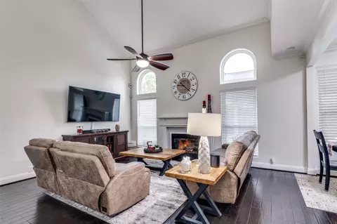 203 Branch Bnd, Euless, TX 76039 photo 6