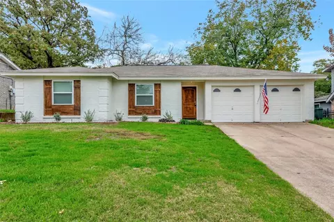 703 Shelmar Dr, Euless, TX 76039