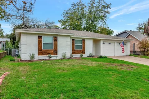 703 Shelmar Dr, Euless, TX 76039 photo 2
