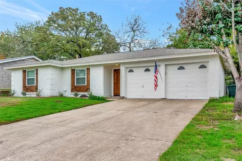703 Shelmar Dr, Euless, TX 76039 photo 3