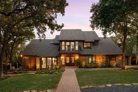 2837 Placid Cir, Grapevine, TX 76051