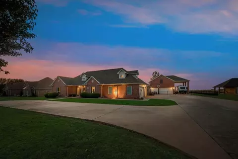 1849 W Alamosa Dr, Talty, TX 75160