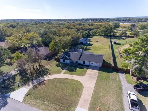 2012 Tarver Rd, Burleson, TX 76028
